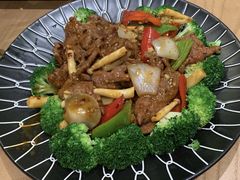 泰式辣椒膏炒滑牛-摩登有记·新派泰国菜(银钻广场店)