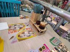 -小杨生煎(金山百联购物中心3楼店)