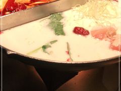 -湊湊火锅·茶憩(新中关购物中心店)