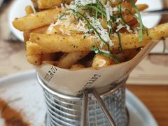 -Mark&Mars Restaurant