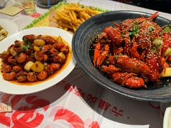 -肥肥虾庄·金牌油焖大虾(汉街SKP店)