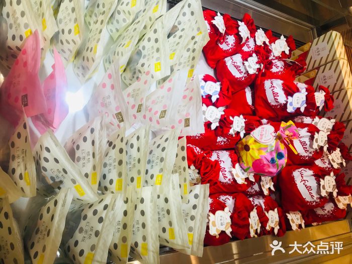 皇冠幸福里动物奶油生日蛋糕(万达店)图片