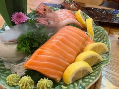 三文鱼刺身厚切-米禾良日料(人民广场店)