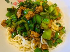 辣爆小公鸡面-锅儿挑面馆