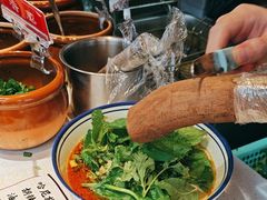 -窄巷口生烫牛肉米线(客村店)