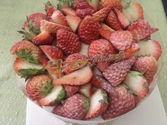 草莓第五大道-半勺舒舒生日蛋糕店