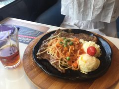 -豪客来牛排(中央花苑店)