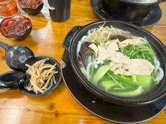 -丽虹云南过桥米线(兴工街店)