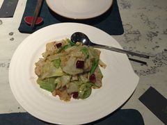 炝炒手撕包菜-T館·花园艺术餐厅