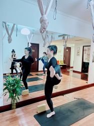 -Yvon yoga 瑜伽·精准体态管理中心