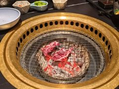 -山川小町·极番烧肉(新地假日广场店)