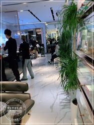-罗亚帝造型·烫发染发