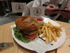 -LO CALCOW卡路力轻食主义餐厅(陆家嘴店)