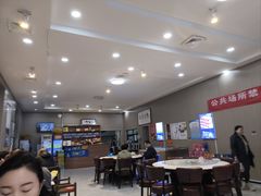 -鸿亨泰杂鱼馆(港馨家园店)