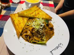 黑椒蘑菇鸡肉意面-遇见西木美式餐厅(体育路店)