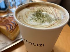 -LANLIZI BAKERY(COSMO店)