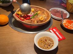 -蔡婶牛腩牛杂煲(长安万科店)