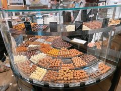 -Laderach 莱德拉(上海环贸iapm店)