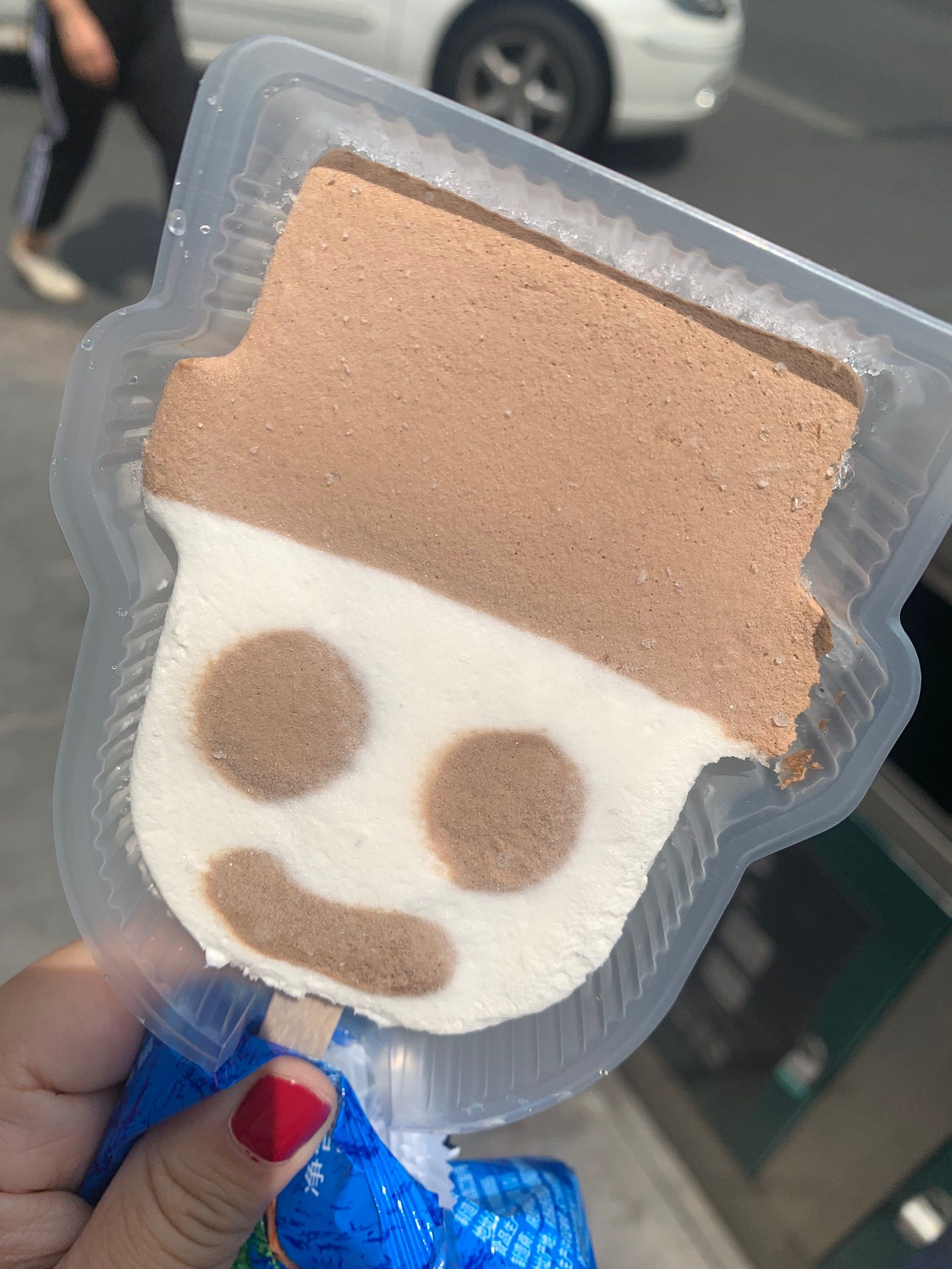 测评娃娃雪糕,口味不错挺怀念的[点赞]