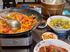 -富正毅三下锅(体育馆店)