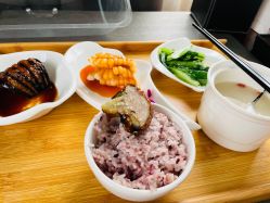 -卓玥国际月子会所(罗山路店)