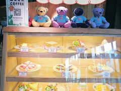 面包甜点陈列柜-漫咖啡(沙龙汇店)