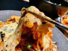 芝士拉面炒年糕-博欧姆新派韩国料理·炸鸡(艾尚店)