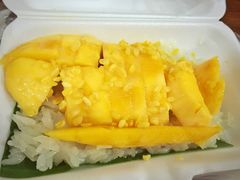 -芒果糯米饭摊子