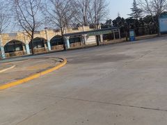 -黄河谷马拉湾海浪浴场