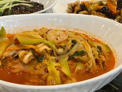 辣海鲜面-桃园中华料理炸酱面(燕儿岛路店)