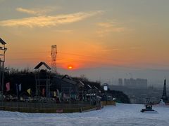 -采薇庄园四季滑雪场