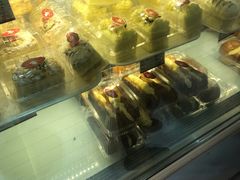 -白玉兰食品甜凤店(合生汇店)