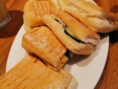 金枪鱼鸡蛋帕尼尼-必胜客(华邦银泰店)