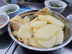 -黄利砖万峰林布依特色酸笋牛肉馆