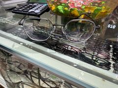 -三叶眼镜城批发市场(上海火车站店)