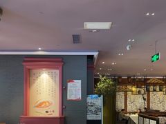 -八府香鸭·啫啫煲(华山路店)