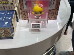 -泡泡玛特POPMART(侨福芳草地店)
