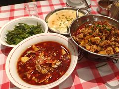 -堂瓦里·33年传统赣菜(第一街区店)