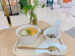 枇杷雪梨银耳羹-炖物24章·顺时轻养茶(杭州大厦店)
