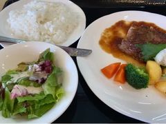 汉堡肉套饭-桃源台景观餐厅