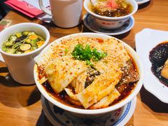-炉小二铜锅牛蛙•川湘菜(三里屯店)