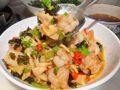 乌龙茶香虾球-唐猫庭院·千年陕菜(大唐不夜城店)