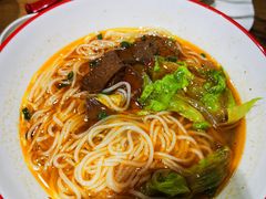 酸辣牛肉米线-老陶包子铺(南大西南村店)