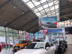 -北京国服信奥兴奥迪4S店(古城店)