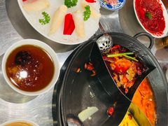 -朱光玉火锅馆·太原旗舰(钟楼街店)