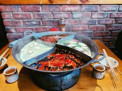 -白乐天毛肚火锅馆(解放碑店)