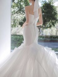 -艾米丽婚纱礼服