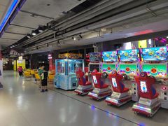 -嗨翻Hi-Fun竞技主题乐园·蹦床亲子生日轰趴(国光1937店)