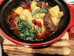 -有红鸡毛店·川菜(建设路店)