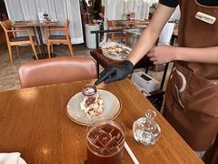 -ROAST coffee & eatery